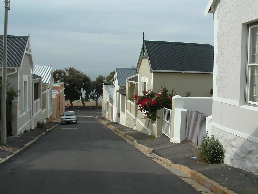Plumbago Villa Simonʼs Town 0*,